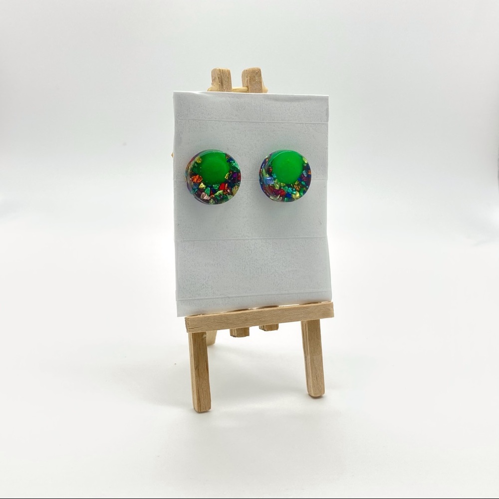Handmade Green studs - Picture 3 of 7